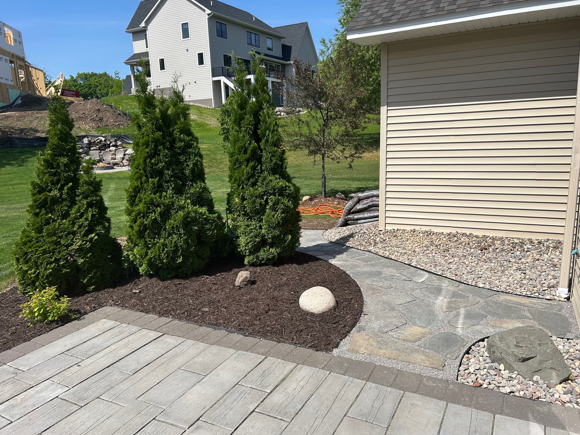 Gallery photos for Granite Flagstone Walkway and Landscaping Refresh with Dark Mulch: Image #4