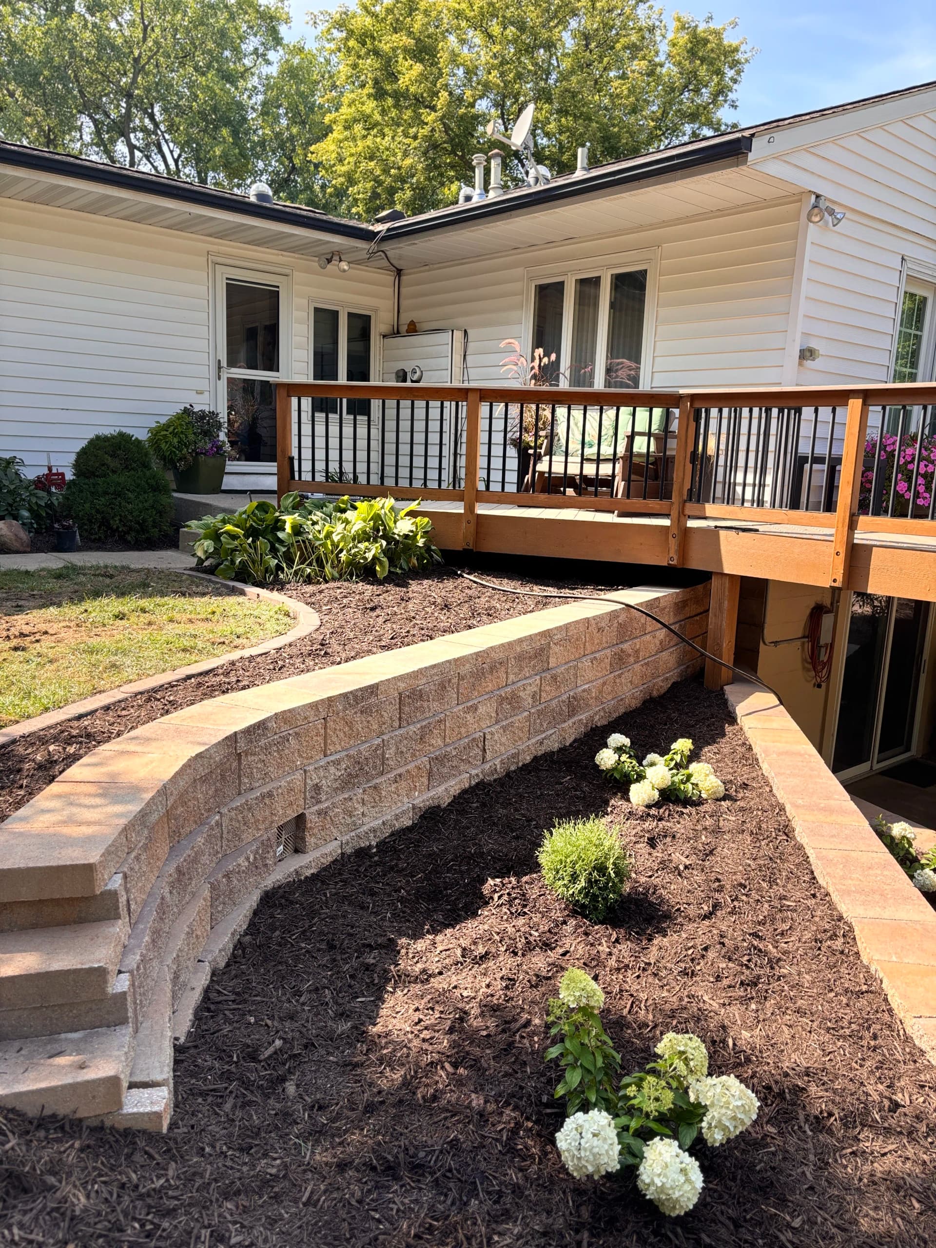 Worn Out Retaining Walls Rebuilt From the Ground Up