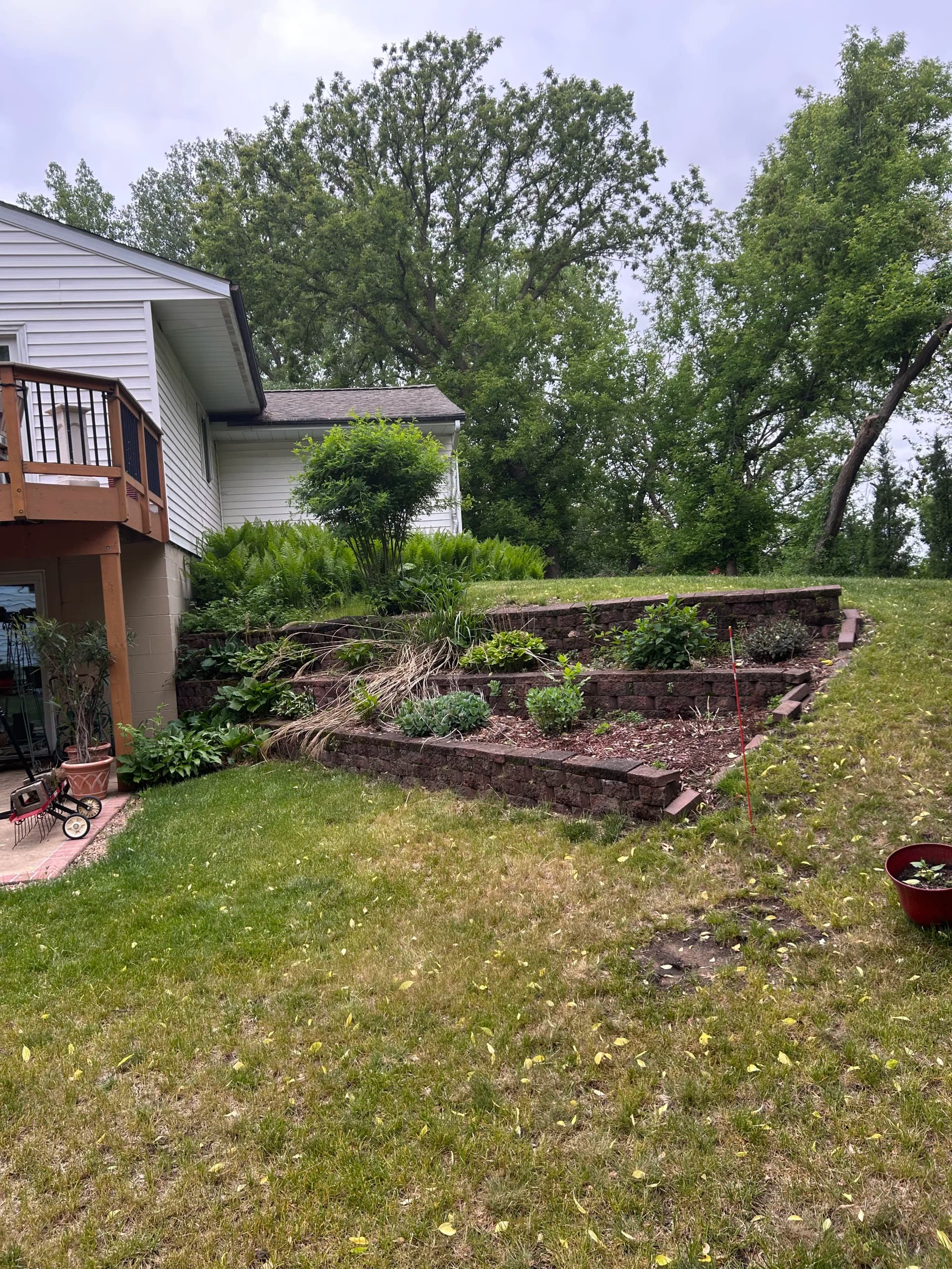 Worn Out Retaining Walls Rebuilt From the Ground Up